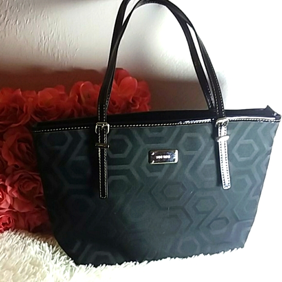 Nine West Handbags - Nine West Shoulder Bag